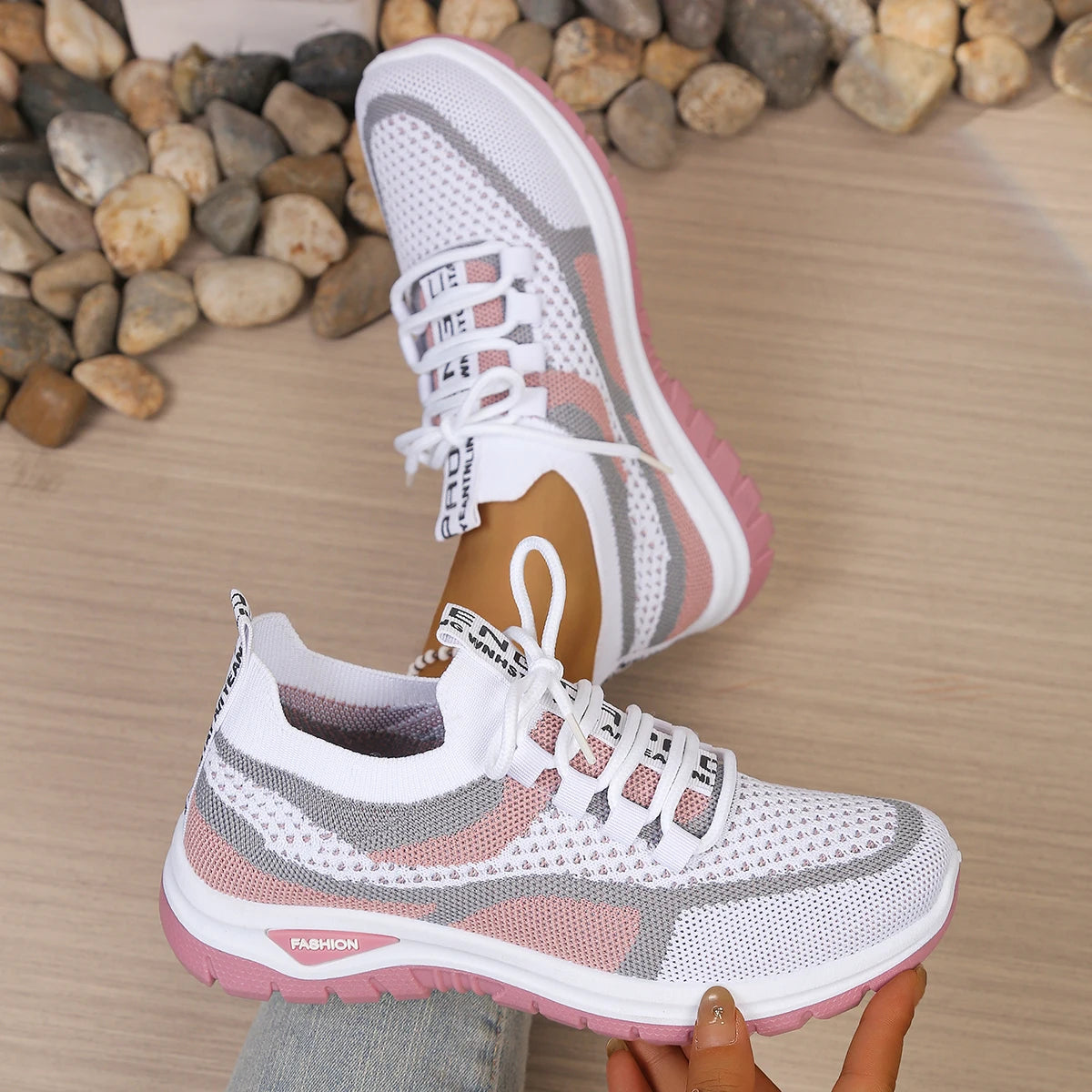 Casual Soft-Soled Lightweight Sneaker