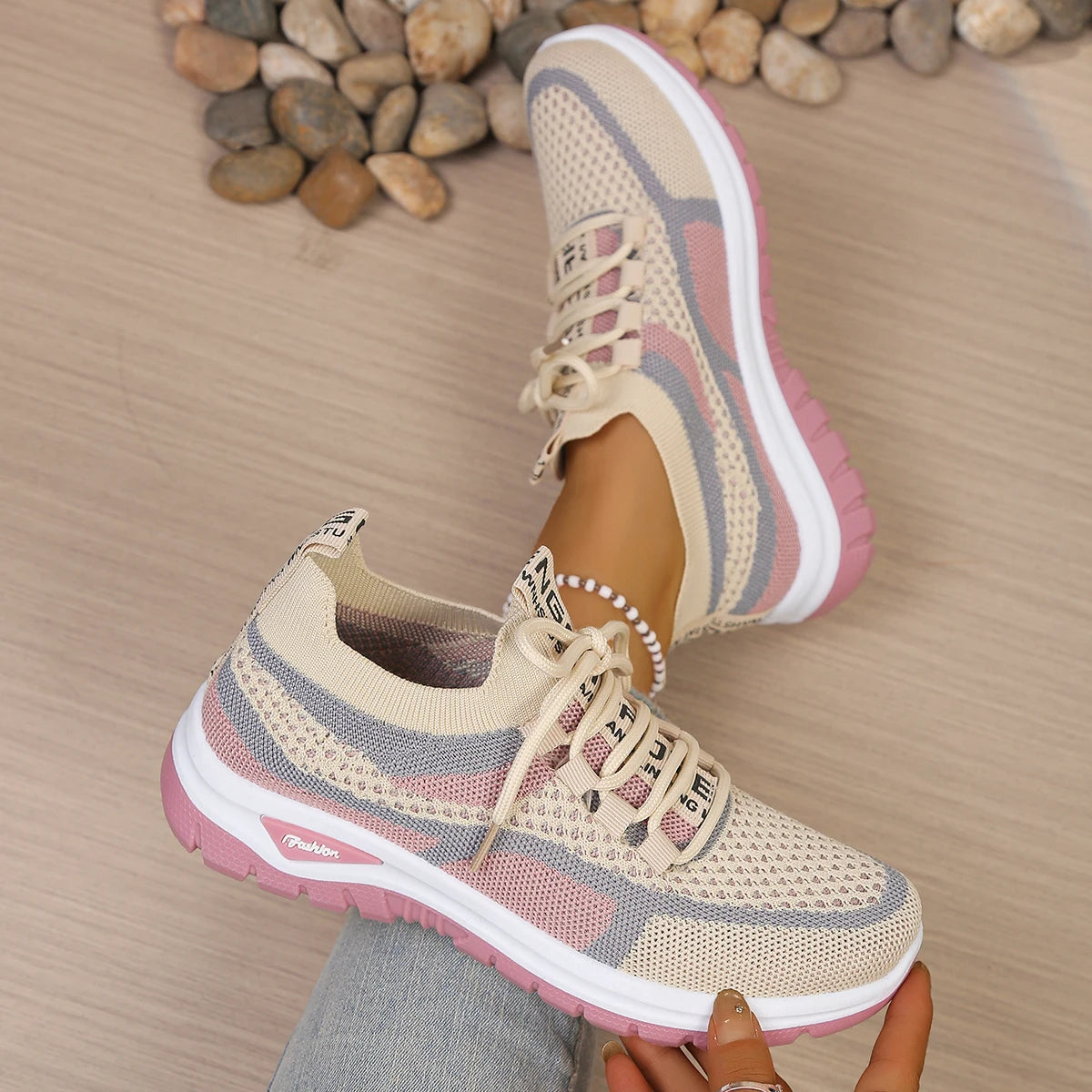 Casual Soft-Soled Lightweight Sneaker