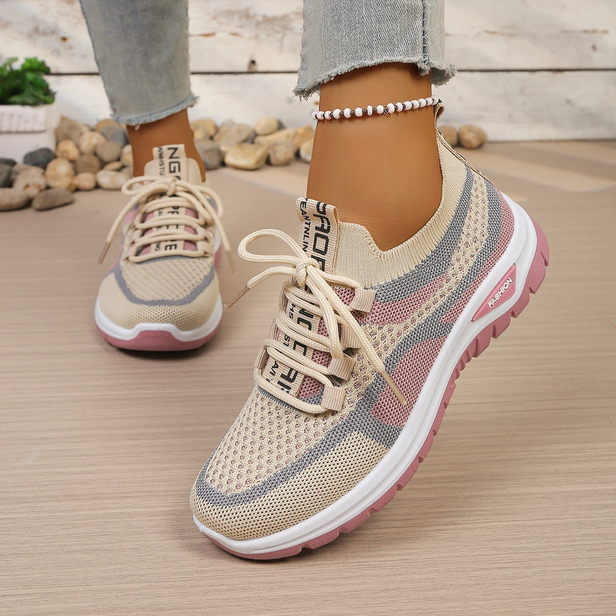 Casual Soft-Soled Lightweight Sneaker