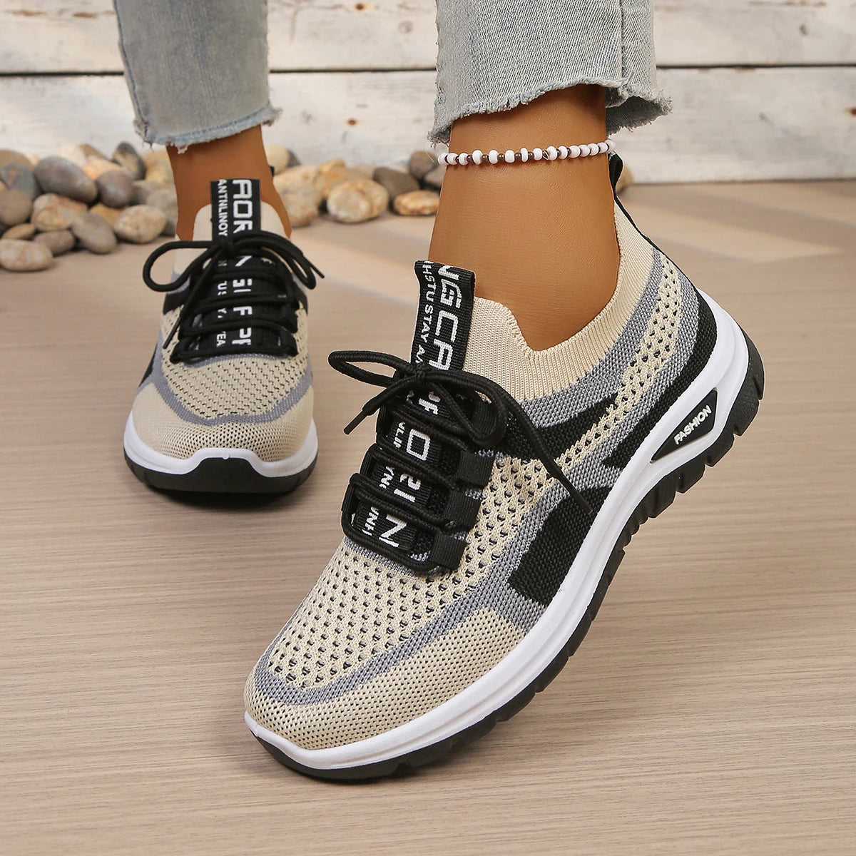 Casual Soft-Soled Lightweight Sneaker