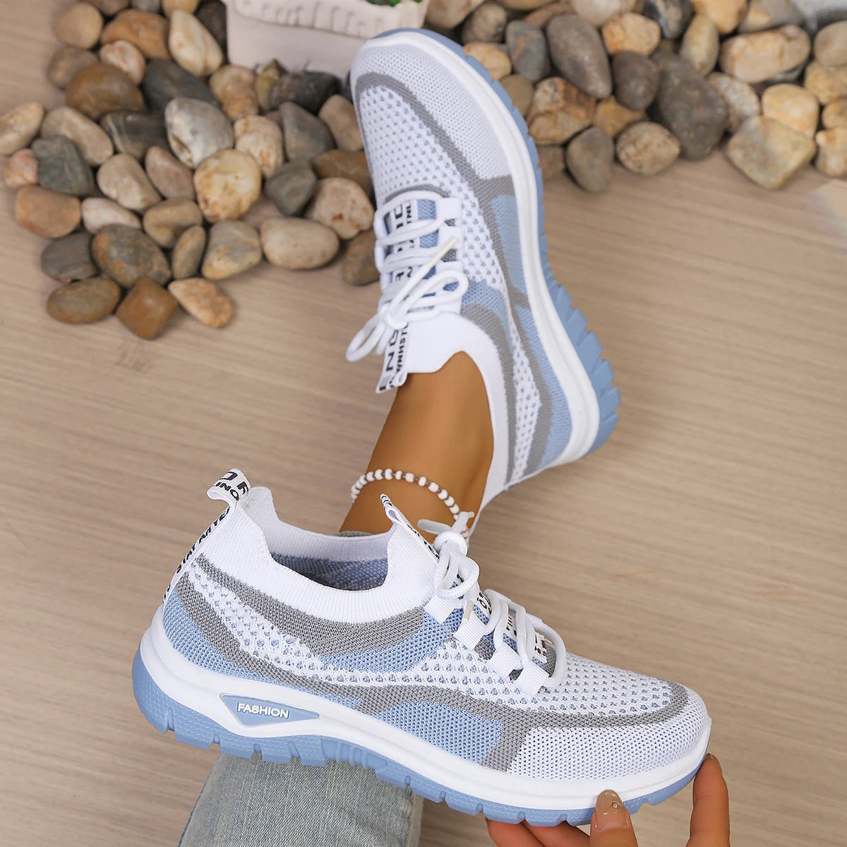 Casual Soft-Soled Lightweight Sneaker