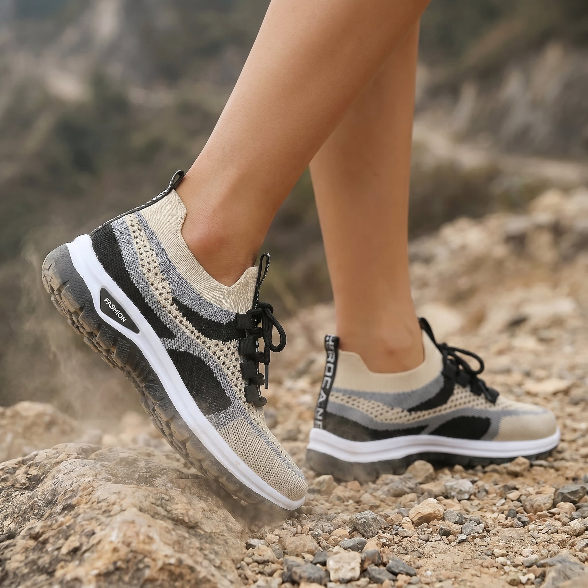 Casual Soft-Soled Lightweight Sneaker