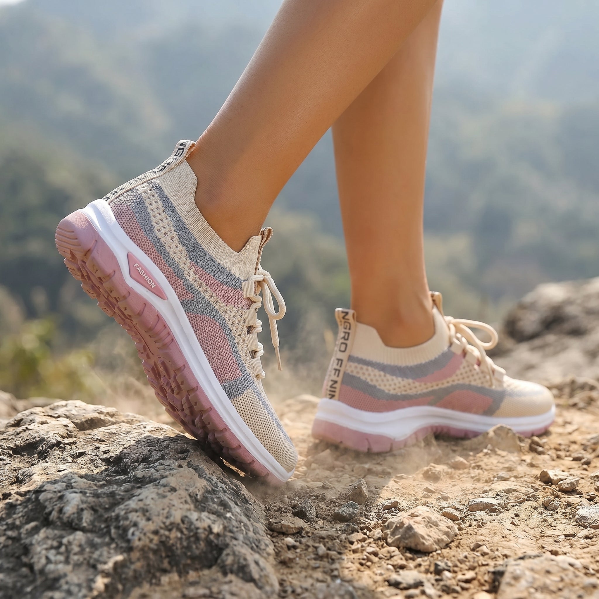 Casual Soft-Soled Lightweight Sneaker